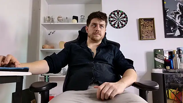 aaron nvk online show from February 11, 2026, 9:31 pm