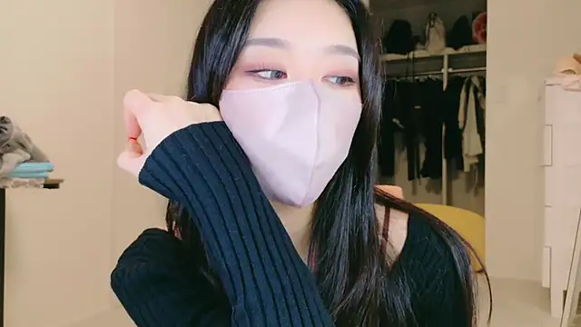 ramuchan desu online show from October 20, 2025, 2:12 am