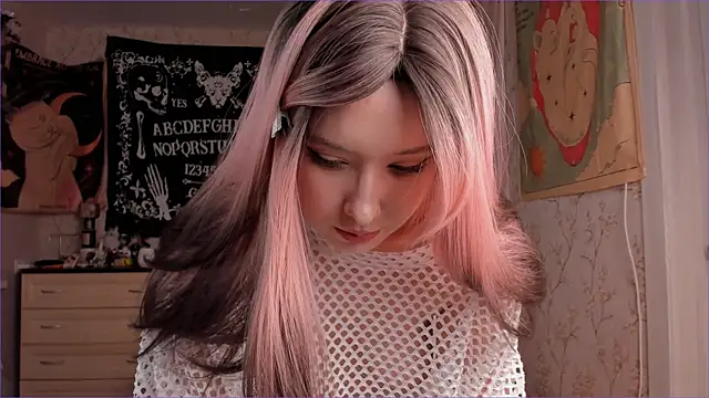 Snapshot of CutiePatoootie chatting on December 14, 2025, 7:18 pm CutiePatoootie online show from December 14, 2025, 7:18 pm