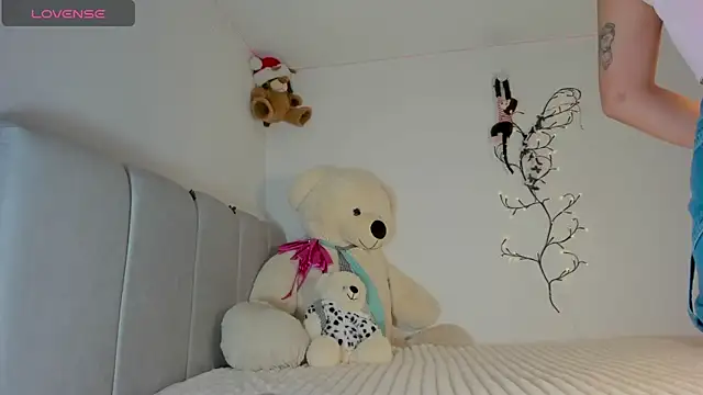 Sarahcutexoxox online show from May 23, 2026, 10:03 pm
