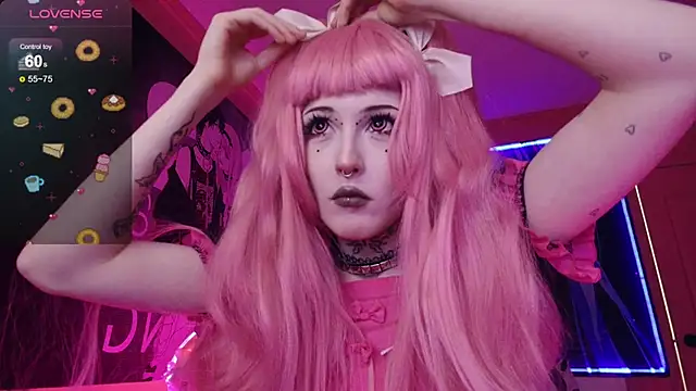 Snapshot of MilkMeSoftly chatting on October 17, 2025, 8:17 am MilkMeSoftly online show from October 17, 2025, 8:17 am