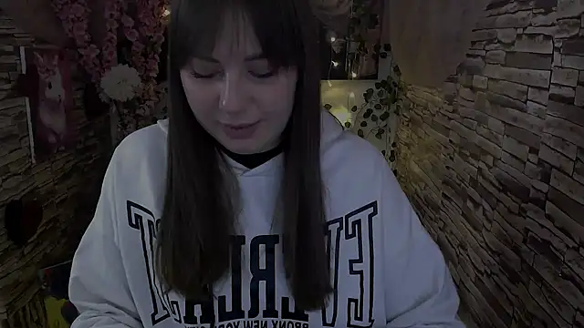 Snapshot of Amanda_Bright_ chatting on October 21, 2025, 6:58 am Amanda Bright online show from October 21, 2025, 6:58 am