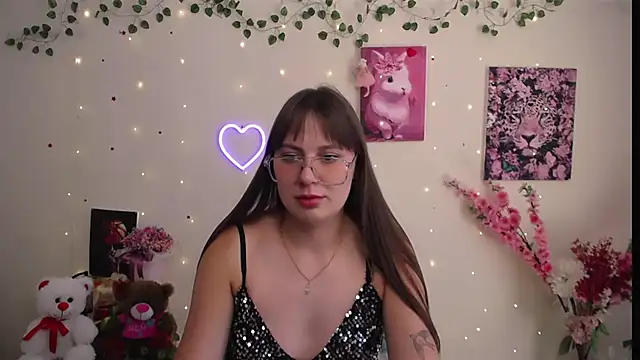 Amanda Bright  online show from July 16, 2026, 11:16 am