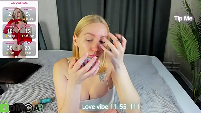 Anna Chelsea online show from November 3, 2025, 12:46 am