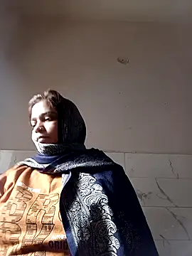 Snapshot of Trisha_71 chatting on January 11, 2026, 5:01 am Trisha 71 online show from January 11, 2026, 5:01 am