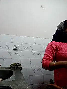 Snapshot of Trisha_71 chatting on January 16, 2026, 2:32 pm Trisha 71 online show from January 16, 2026, 2:32 pm