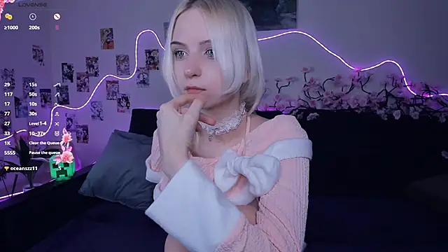 Snapshot of Megan--chan chatting on November 29, 2025, 8:12 pm Megan--chan online show from November 29, 2025, 8:12 pm