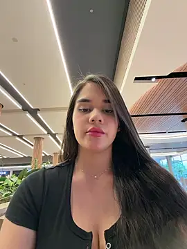 Snapshot of BellaLeclair chatting on March 27, 2026, 10:42 pm BellaLeclair online show from March 27, 2026, 10:42 pm