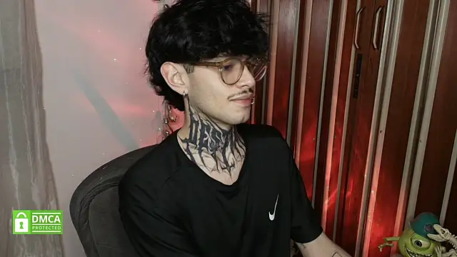 Snapshot of Mihail_leroy chatting on January 9, 2026, 3:31 am Mihail leroy online show from January 9, 2026, 3:31 am