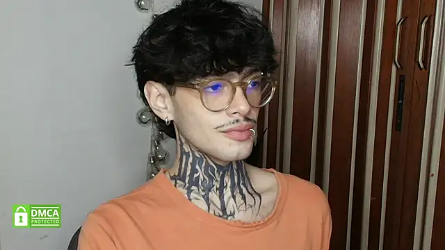 Snapshot of Mihail_leroy chatting on January 10, 2026, 2:24 am Mihail leroy online show from January 10, 2026, 2:24 am