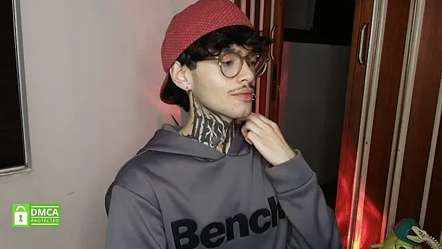 Snapshot of Mihail_leroy chatting on January 19, 2026, 7:34 am Mihail leroy online show from January 19, 2026, 7:34 am