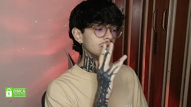 Snapshot of Mihail_leroy chatting on February 4, 2026, 1:11 am Mihail leroy online show from February 4, 2026, 1:11 am