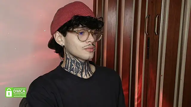 Snapshot of Mihail_leroy chatting on February 6, 2026, 3:22 am Mihail leroy online show from February 6, 2026, 3:22 am