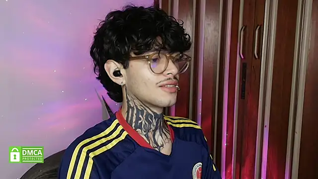 Snapshot of Mihail_leroy chatting on February 7, 2026, 1:53 am Mihail leroy online show from February 7, 2026, 1:53 am