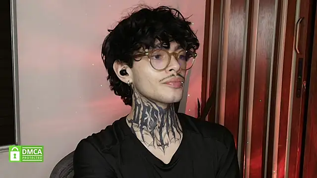 Snapshot of Mihail_leroy chatting on February 21, 2026, 2:01 am Mihail leroy online show from February 21, 2026, 2:01 am