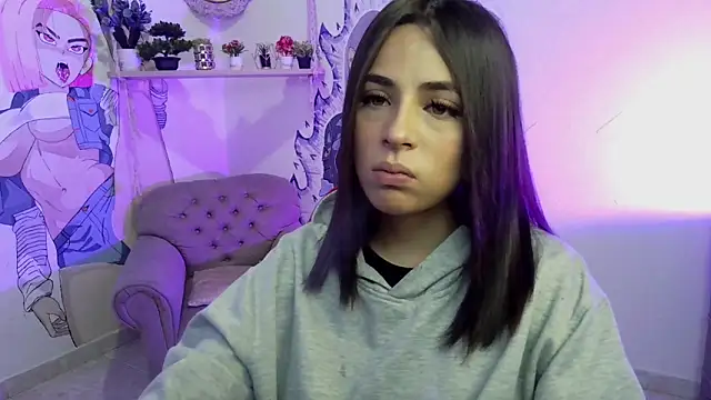 sofi lara28 online show from March 12, 2026, 1:28 pm