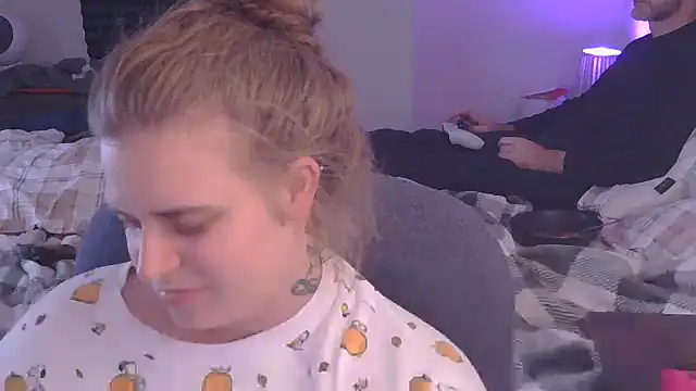 Sexyblonde12344 online show from November 4, 2025, 12:21 am