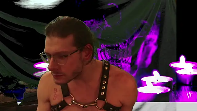 Snapshot of MasterDaddyCool chatting on September 21, 2025, 2:35 am MasterDaddyCool online show from September 21, 2025, 2:35 am