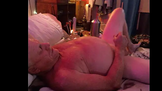 Pussyeat2please online show from November 21, 2025, 8:13 am