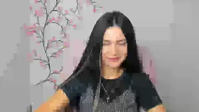 Lune Moon online show from March 17, 2026, 6:39 am
