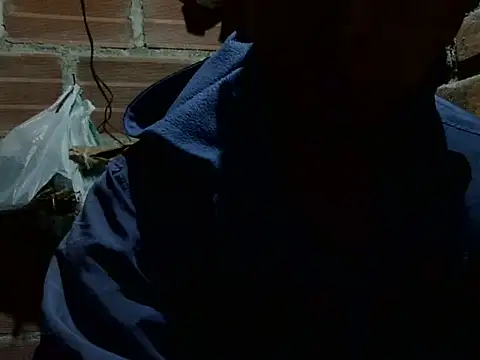 Snapshot of Boycumlatino chatting on October 7, 2025, 2:42 am Boycumlatino online show from October 7, 2025, 2:42 am