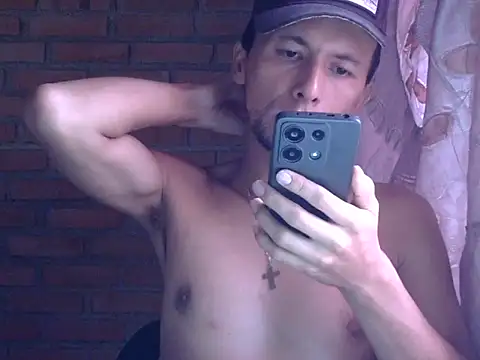 Boycumlatino online show from July 15, 2026, 2:33 pm