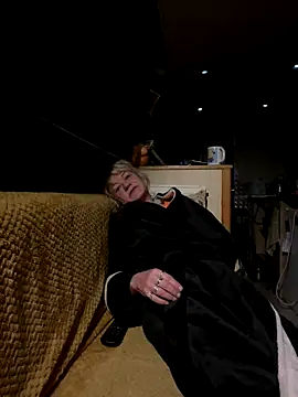 ladyboatlady online show from November 4, 2025, 6:12 am