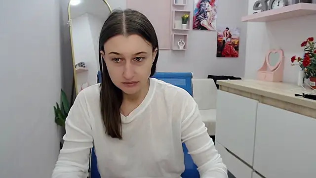 Snapshot of muriel_elvin chatting on October 13, 2025, 9:20 am muriel elvin online show from October 13, 2025, 9:20 am