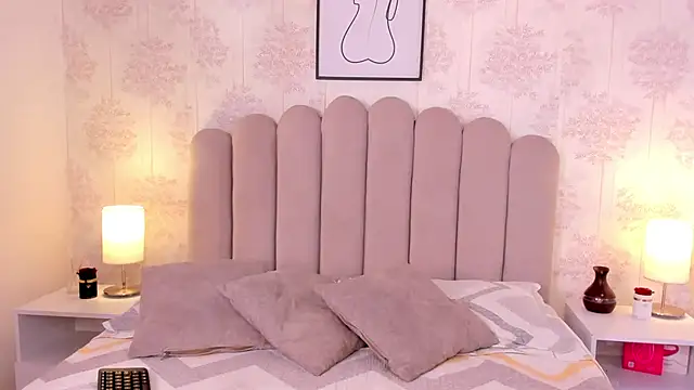 Snapshot of ShaynaHosk chatting on March 12, 2026, 1:01 am ShaynaHosk online show from March 12, 2026, 1:01 am