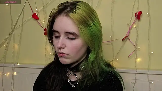 PortiaHedge online show from October 18, 2025, 6:52 pm