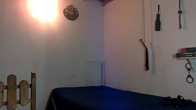 Snapshot of indomitaFox chatting on February 28, 2026, 3:07 am indomitaFox online show from February 28, 2026, 3:07 am