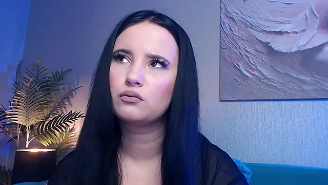 MikaSnake online show from September 29, 2025, 8:46 pm