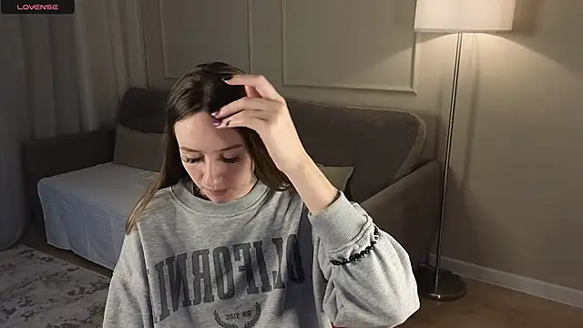 cutienaughtygirl online show from October 15, 2025, 8:36 am