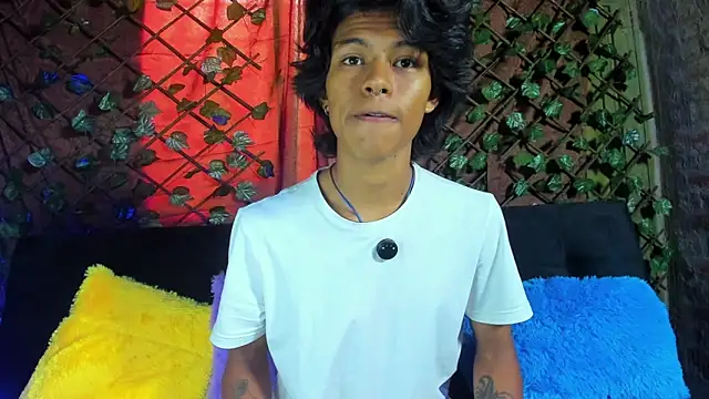 Snapshot of dreyk20 chatting on February 8, 2026, 5:38 pm dreyk20 online show from February 8, 2026, 5:38 pm