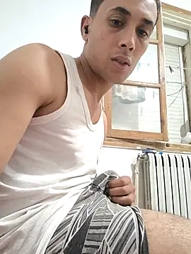 Snapshot of Naymik911 chatting on November 1, 2025, 11:18 pm Naymik911 online show from November 1, 2025, 11:18 pm