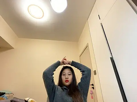 xena0501 online show from December 14, 2025, 10:09 am