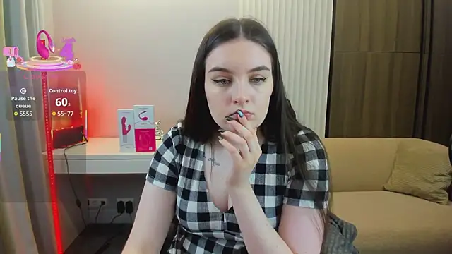 Snapshot of _Shy_Jenny_ chatting on December 17, 2025, 1:00 am Shy Jenny online show from December 17, 2025, 1:00 am