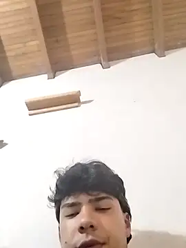 Snapshot of dani_titan320 chatting on November 28, 2025, 6:10 pm dani titan320 online show from November 28, 2025, 6:10 pm