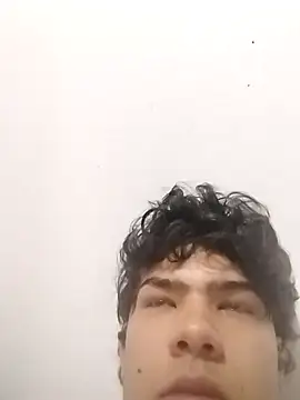 Snapshot of dani_titan320 chatting on January 14, 2026, 11:27 am dani titan320 online show from January 14, 2026, 11:27 am