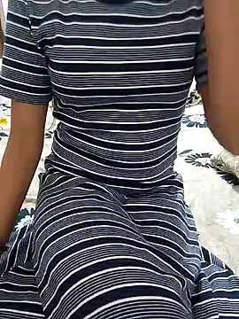 laleela1 online show from October 6, 2025, 1:19 pm