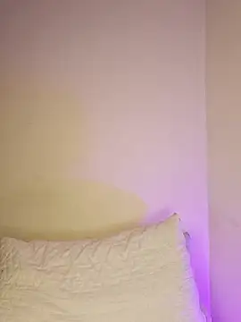 AmaiaSalvatore online show from November 26, 2025, 10:11 pm