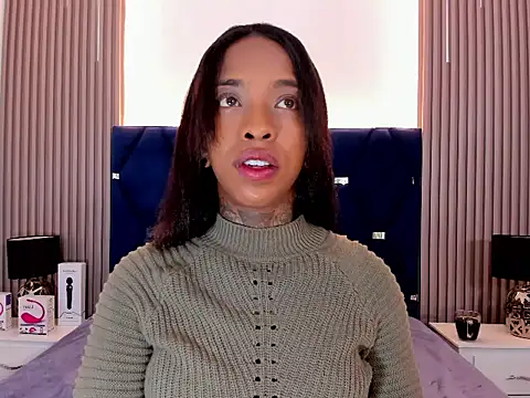 Pauline Fox online show from October 27, 2025, 12:47 am