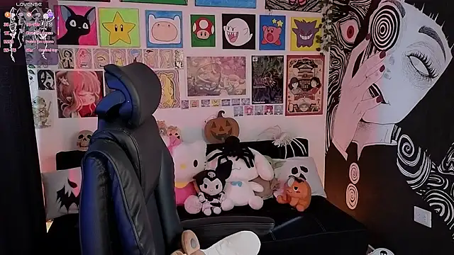 Yuhwan  online show from October 28, 2025, 7:38 pm