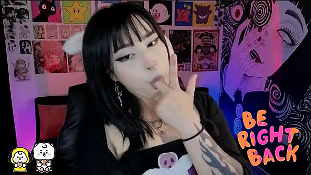 Yuhwan  online show from January 5, 2026, 9:18 pm