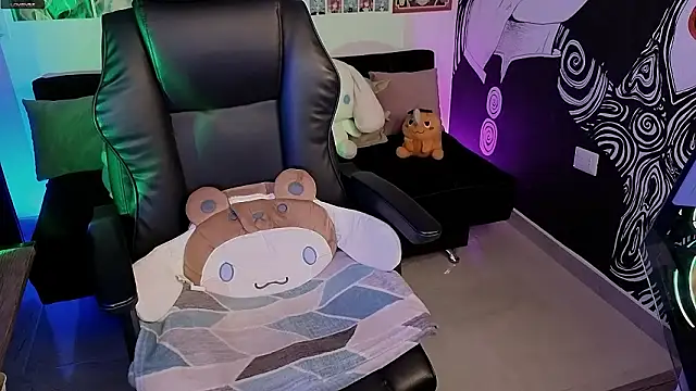 Snapshot of Yuhwan_ chatting on February 4, 2026, 2:28 am Yuhwan online show from February 4, 2026, 2:28 am