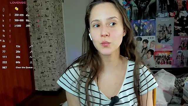 LucyRose3 online show from October 22, 2025, 5:13 pm