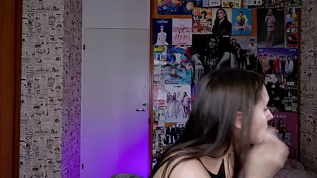 LucyRose3 online show from November 20, 2025, 4:45 am