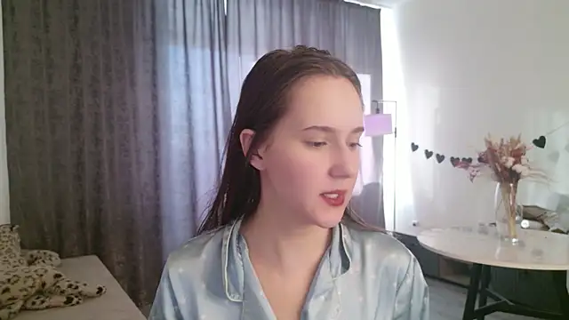 Snapshot of LucyRose3 chatting on February 25, 2026, 1:10 pm LucyRose3 online show from February 25, 2026, 1:10 pm