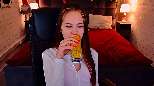 Snapshot of UliaNeer chatting on January 16, 2026, 5:11 am UliaNeer online show from January 16, 2026, 5:11 am