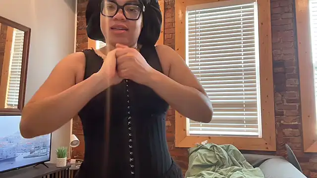 Snapshot of zahrabliss chatting on January 5, 2026, 8:45 pm zahrabliss online show from January 5, 2026, 8:45 pm